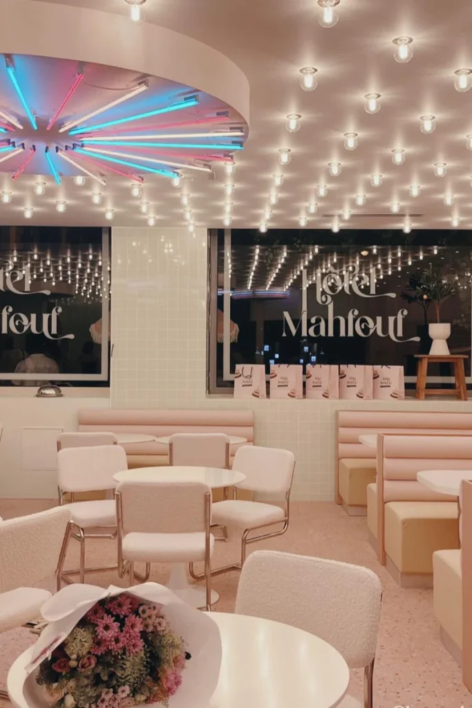 Intérieur du restaurant de l'Hôtel Mahfouf